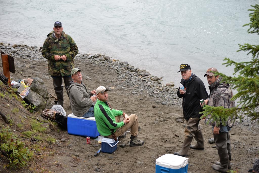 Salmon Catcher Lodge Кенай Экстерьер фото
