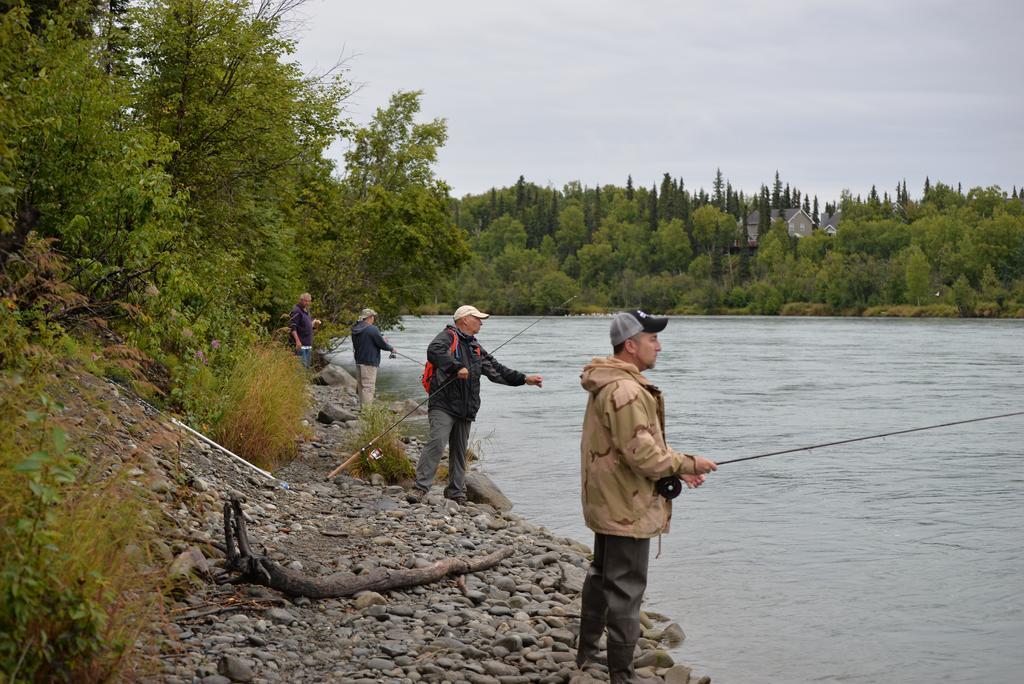 Salmon Catcher Lodge Кенай Экстерьер фото