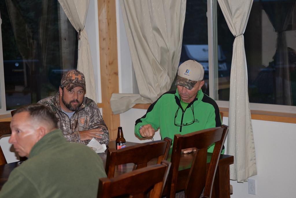 Salmon Catcher Lodge Кенай Экстерьер фото